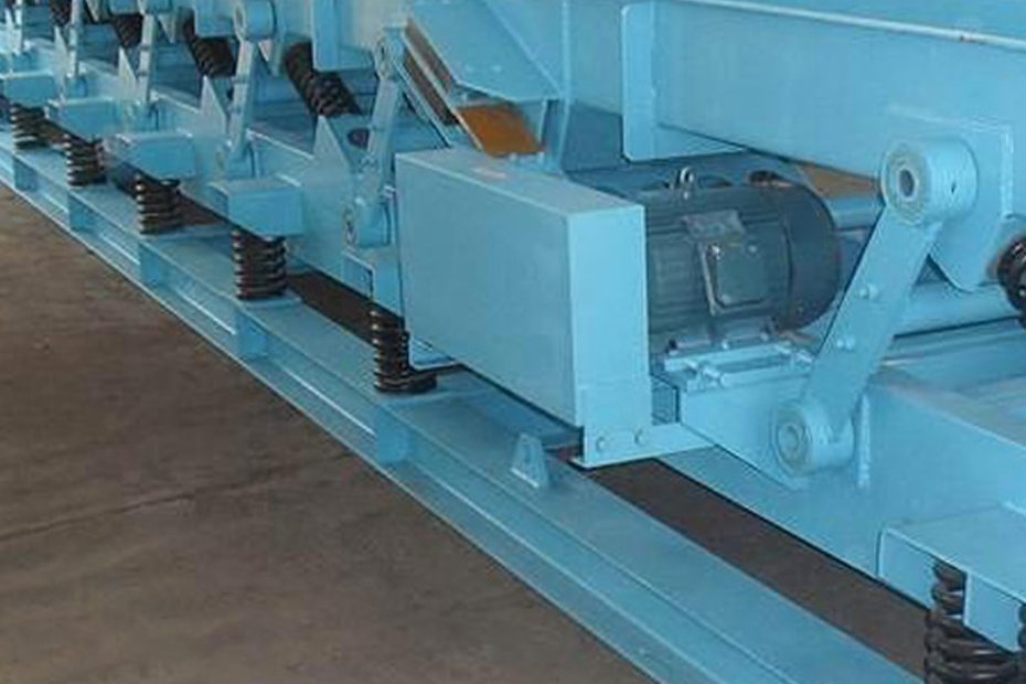 Vibrating conveyors