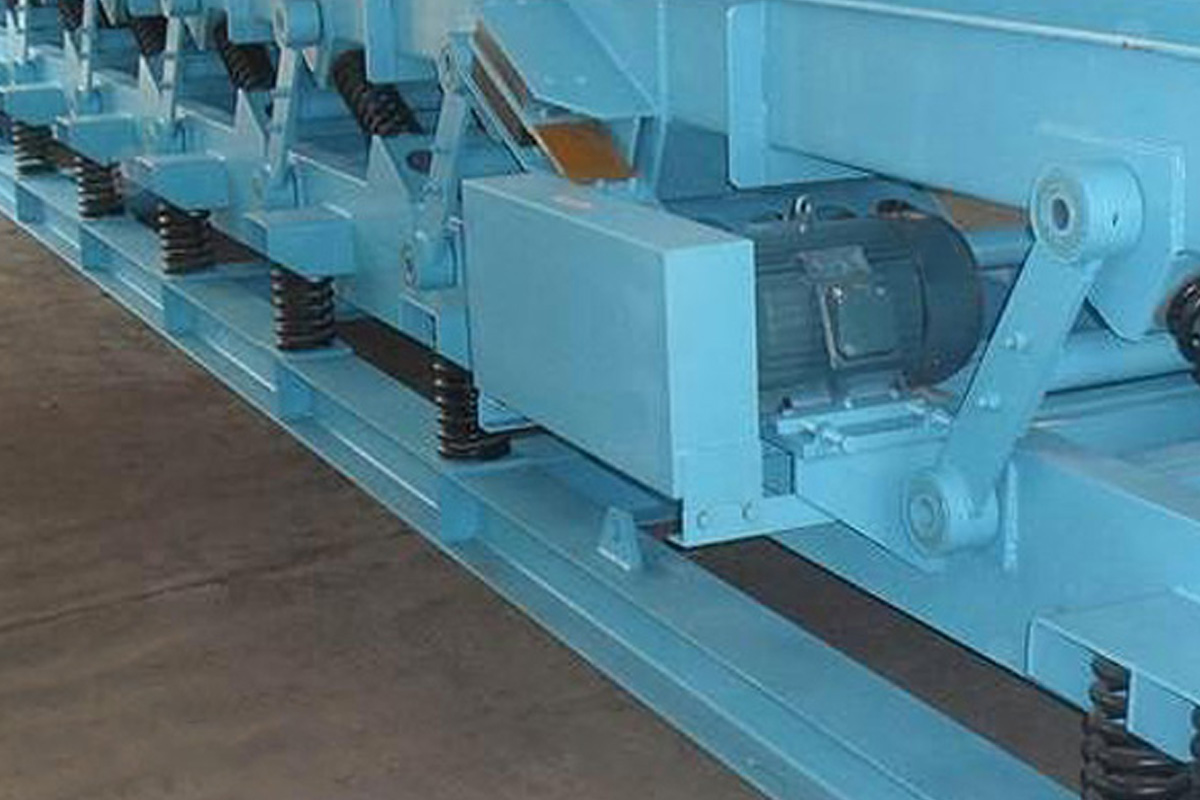 Vibrating conveyors